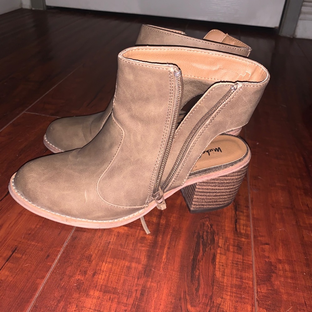 Ankle booties